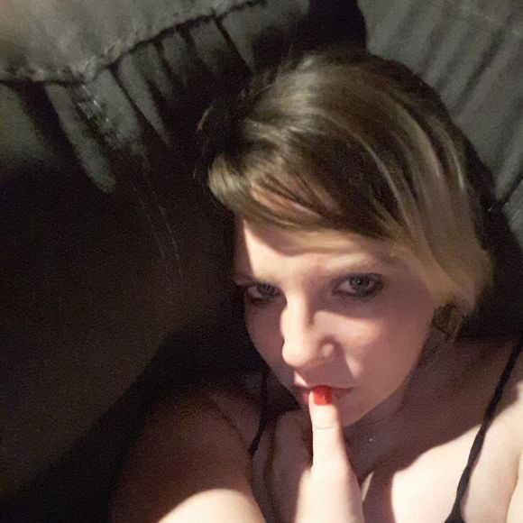 Meet your Posher, Jennifer - Picture 1 of 1